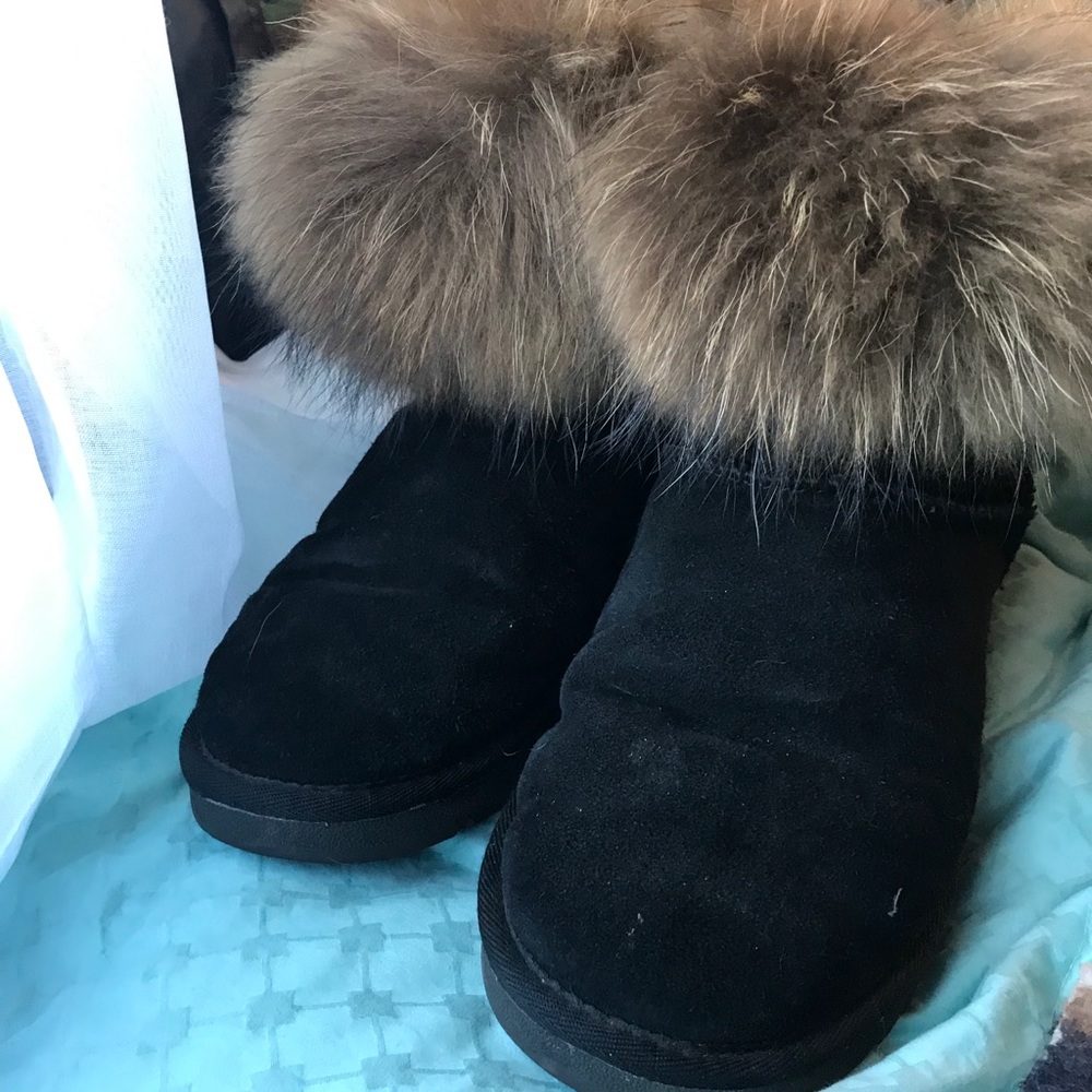 Fluffy Ugg’s